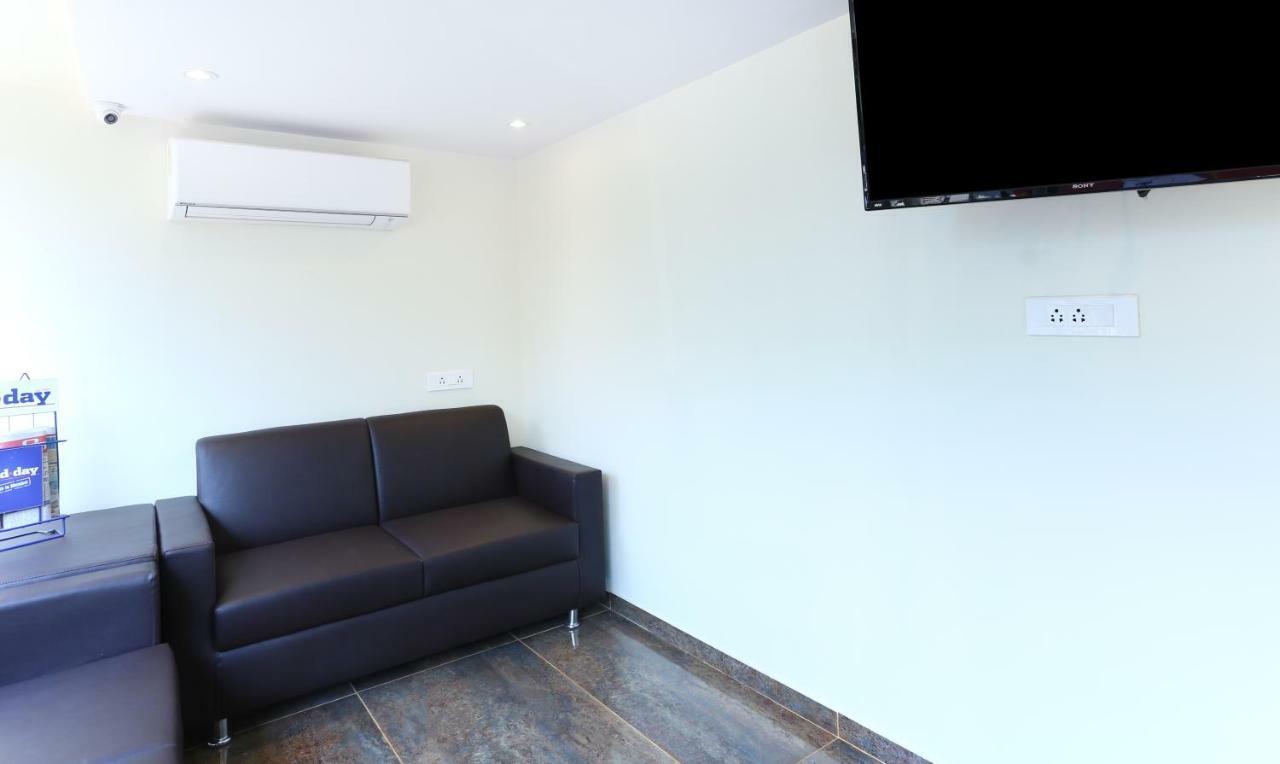Treebo Trend Aviva Suites Mumbai Exterior foto