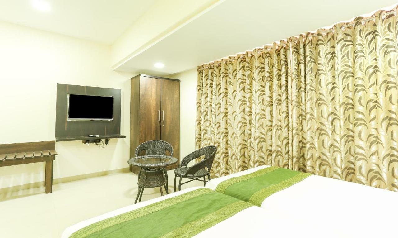 Treebo Trend Aviva Suites Mumbai Exterior foto