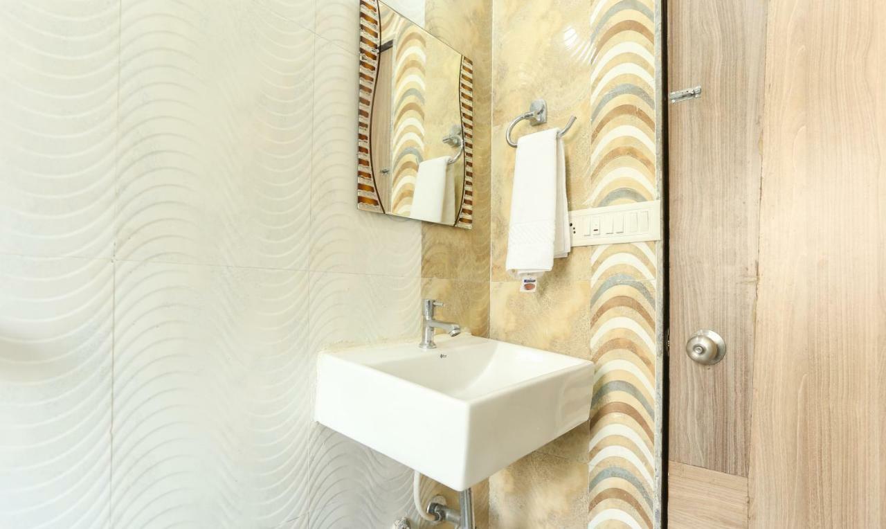 Treebo Trend Aviva Suites Mumbai Exterior foto